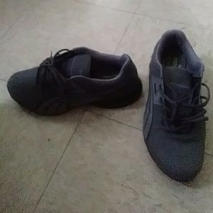 Size 7 pumas